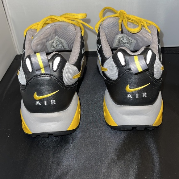 Nike | Yellow & Gray Low-top Nike Air - Picture 4 of 5